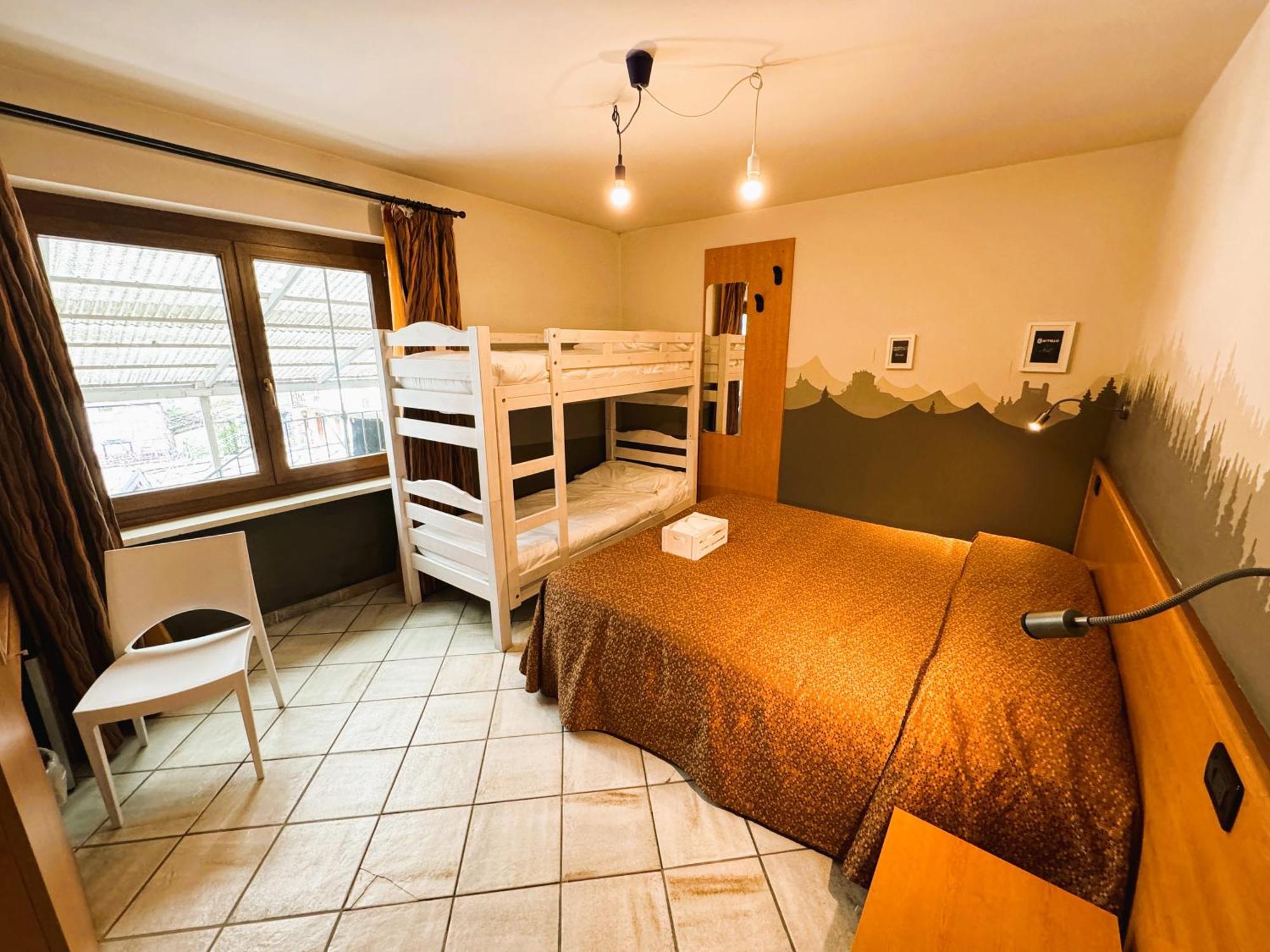 Hotel&Restaurant Armanac De Toubie Arnad Buitenkant foto