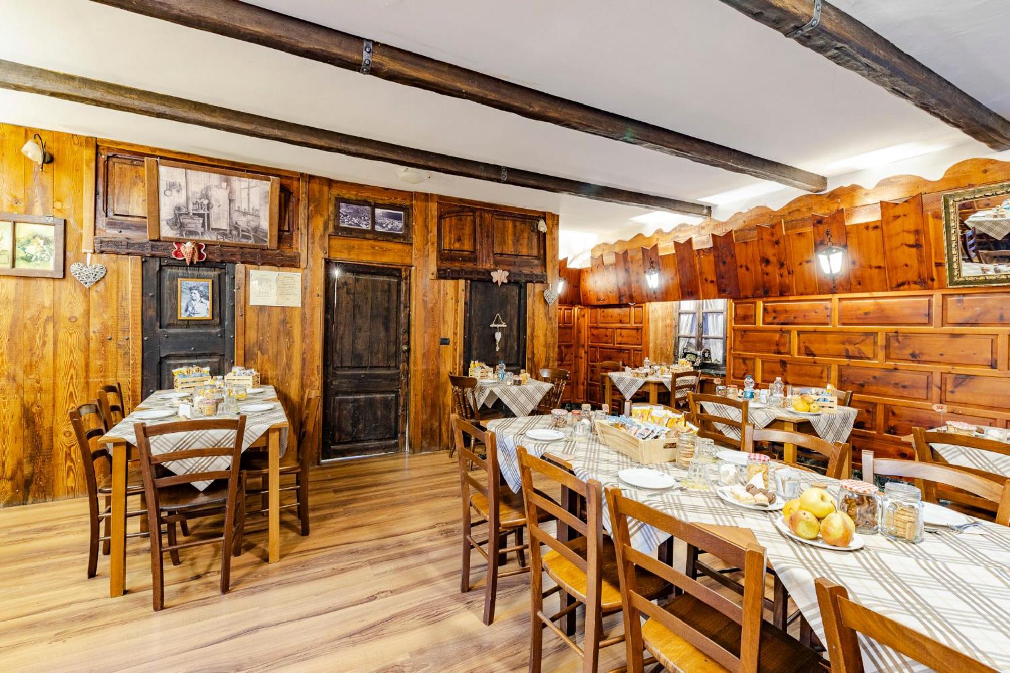 Hotel&Restaurant Armanac De Toubie Arnad Buitenkant foto