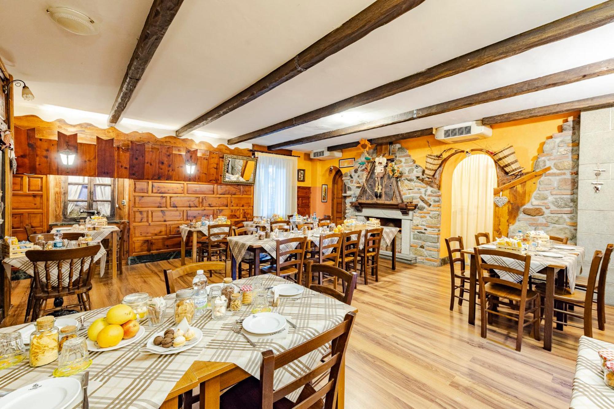 Hotel&Restaurant Armanac De Toubie Arnad Buitenkant foto