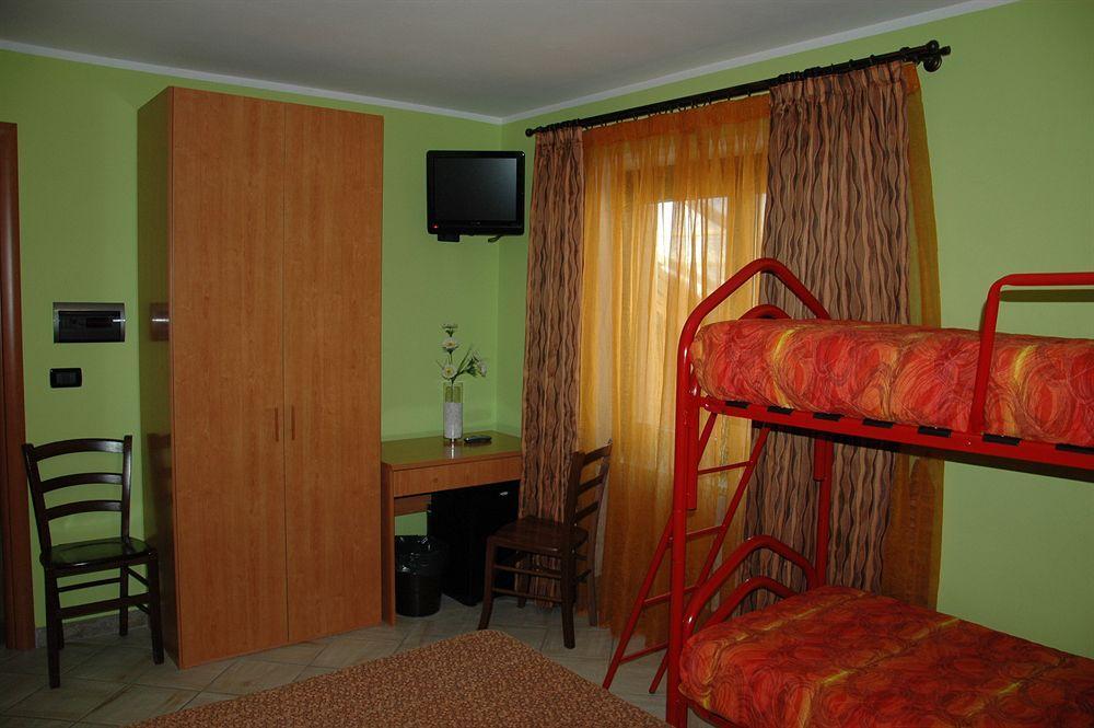 Hotel&Restaurant Armanac De Toubie Arnad Buitenkant foto